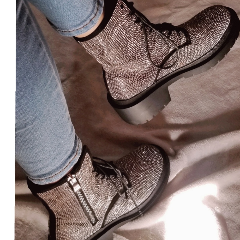 Last 6 Dimond Silver Combat boots - Picture 7 of 8